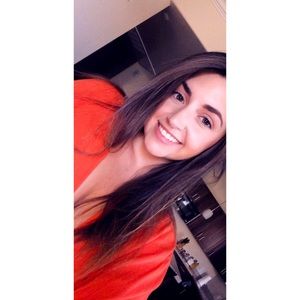 Meet your Posher, Julia